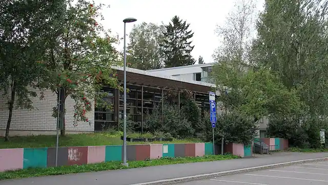 Jakomäen kirjasto