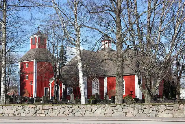 Karkkilan kirkko